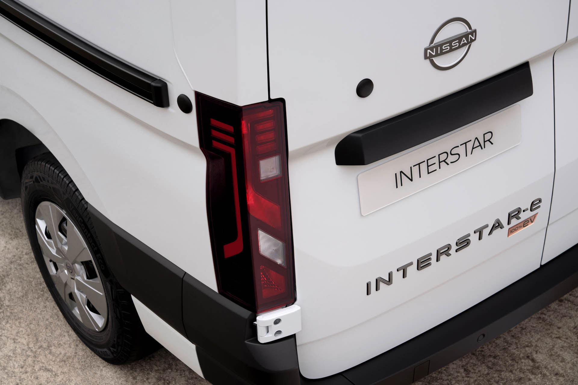 Nissan Interstar EV 21
