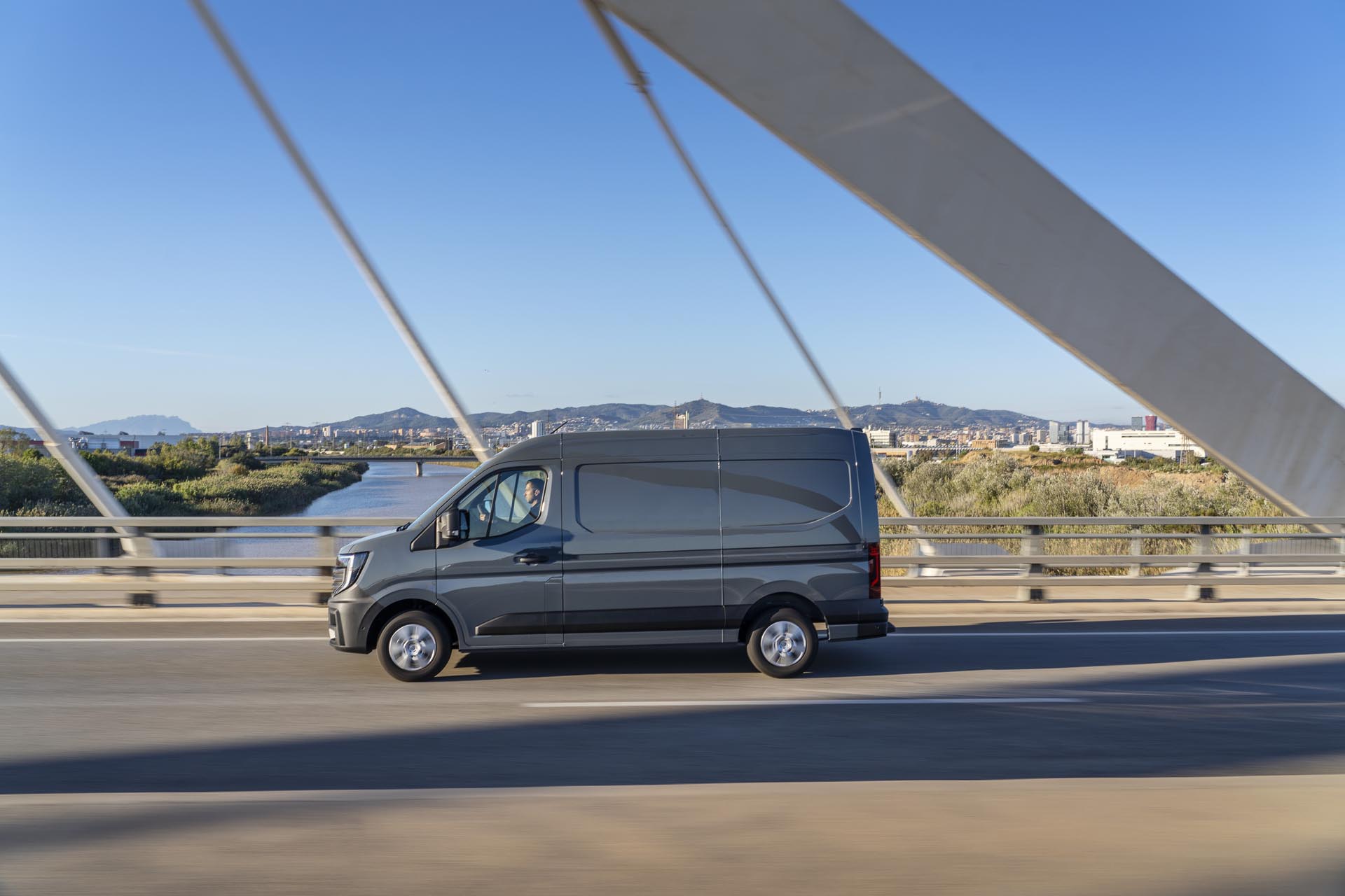 Nissan Interstar PK Final High 045.JPG