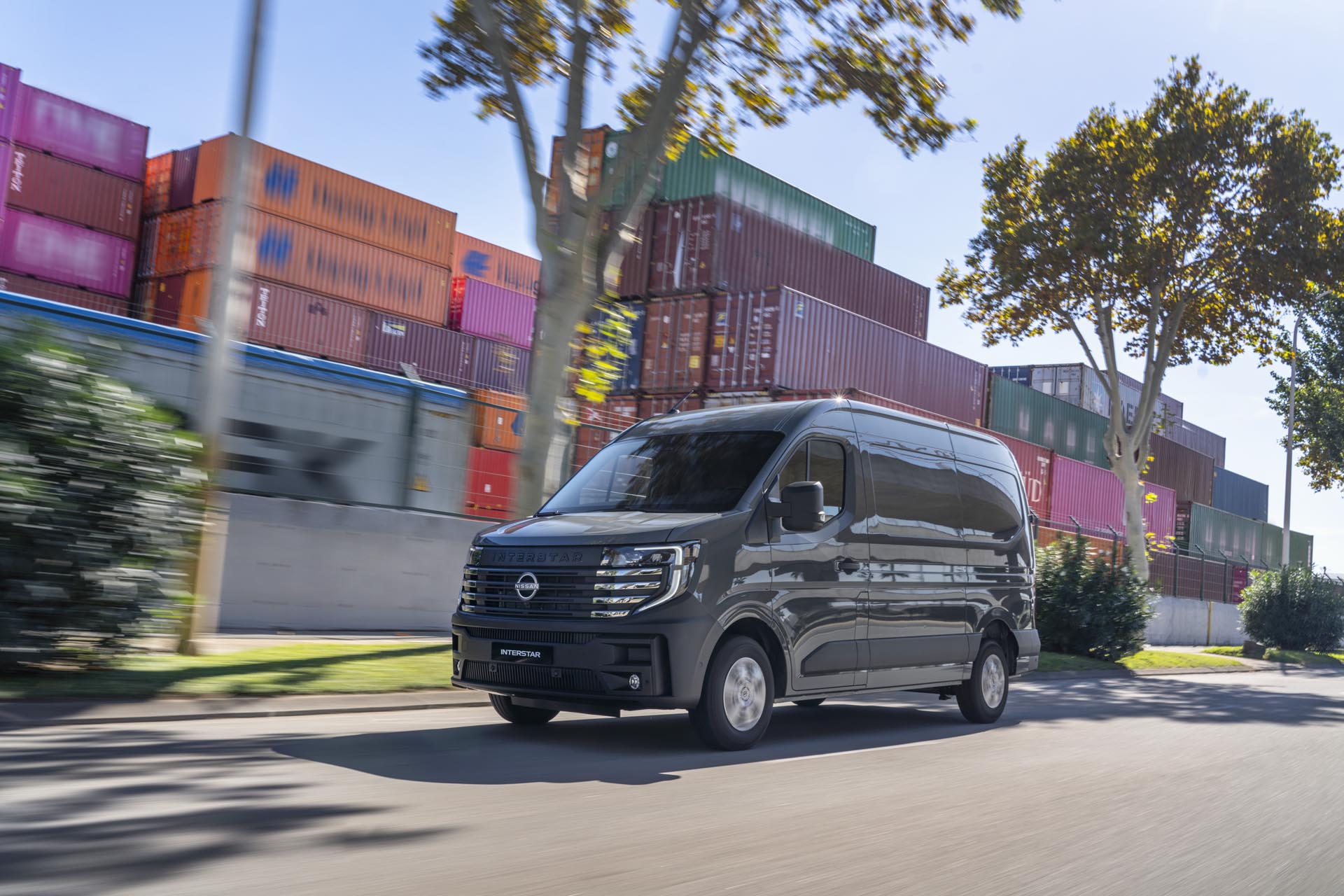 Nissan Interstar PK Final High 049.JPG