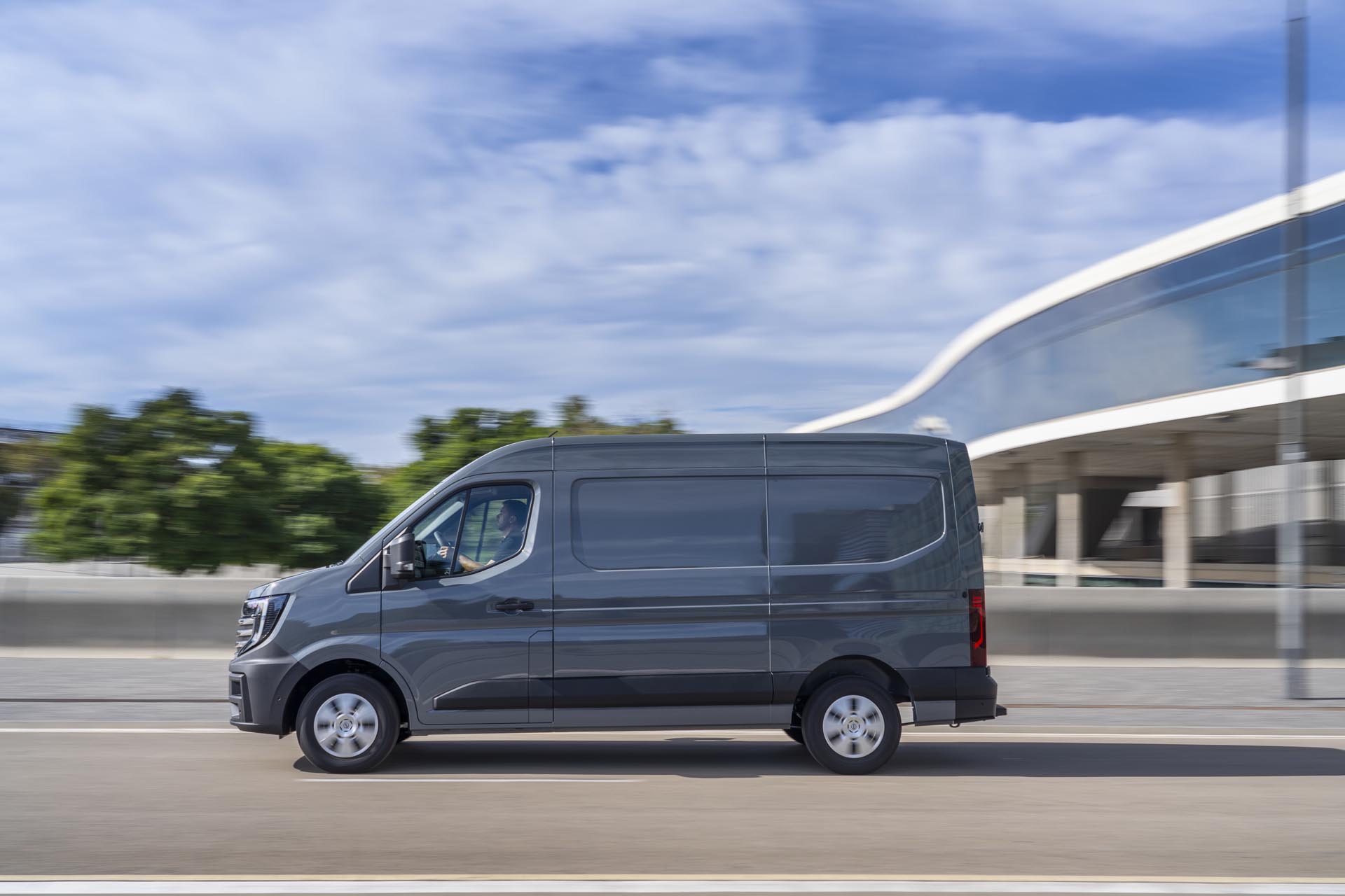 Nissan Interstar PK Final High 060.JPG