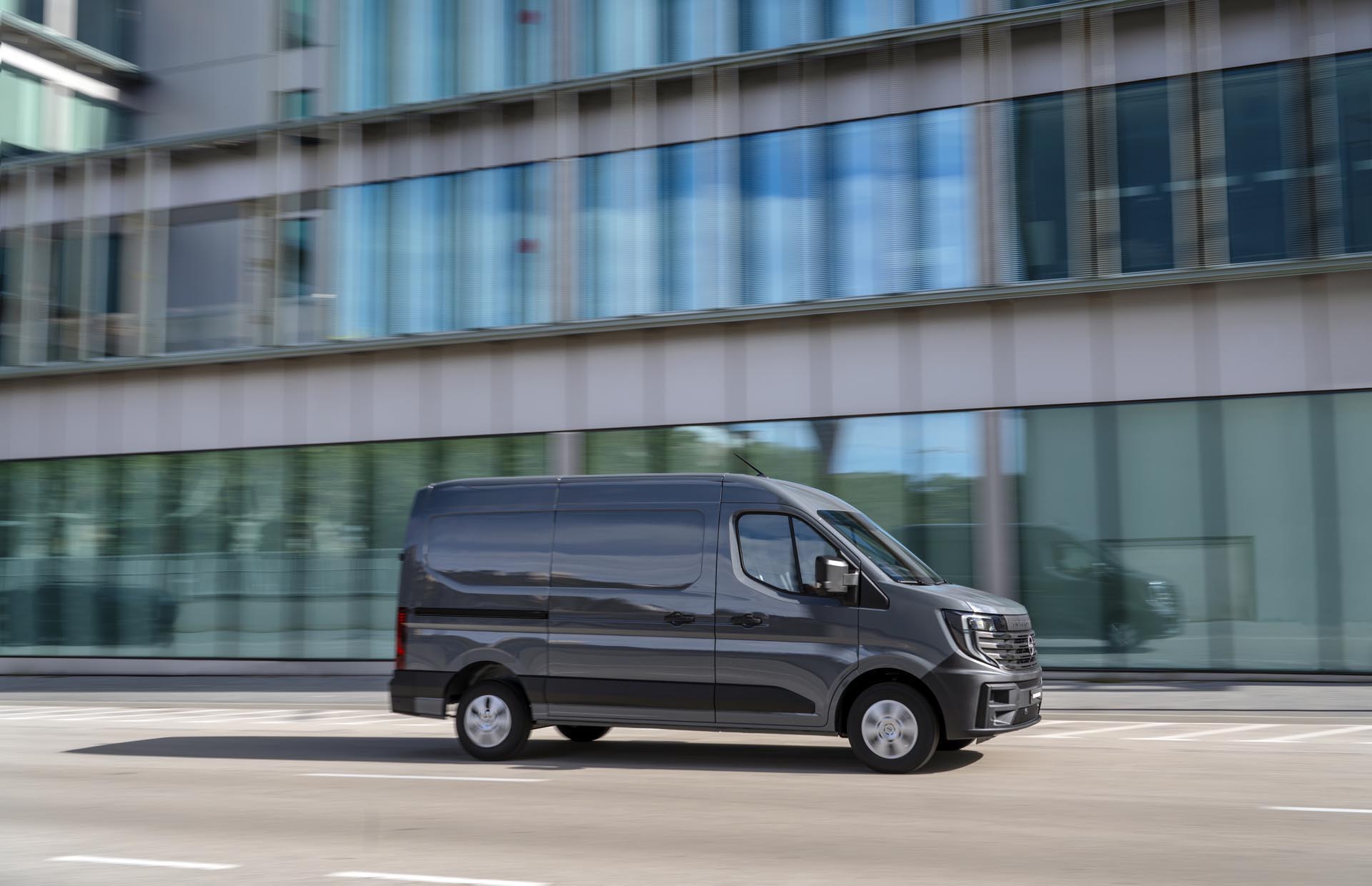 Nissan Interstar PK Final High 063.JPG