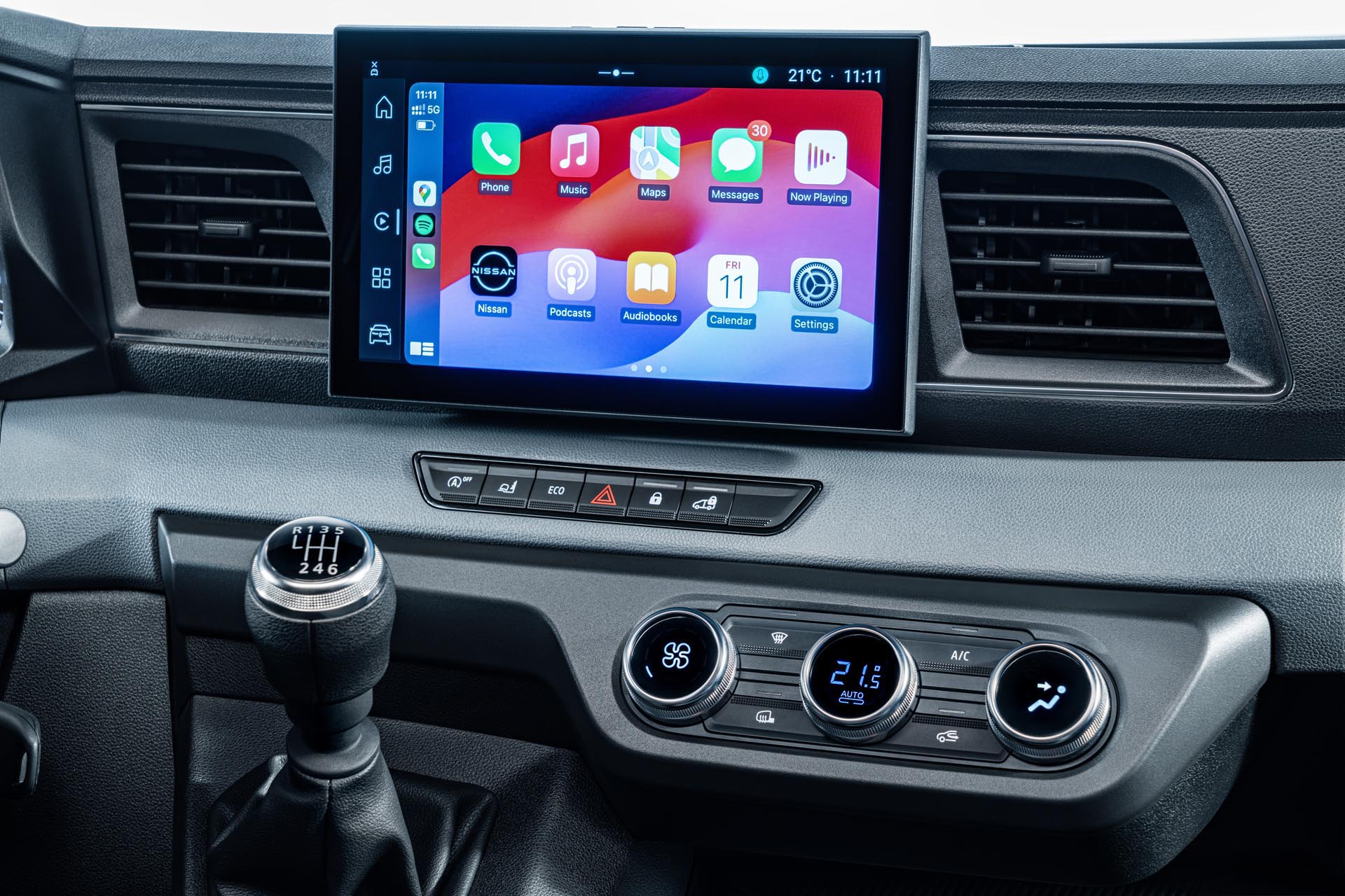 Nissan Interstar PK Final High 111.JPG