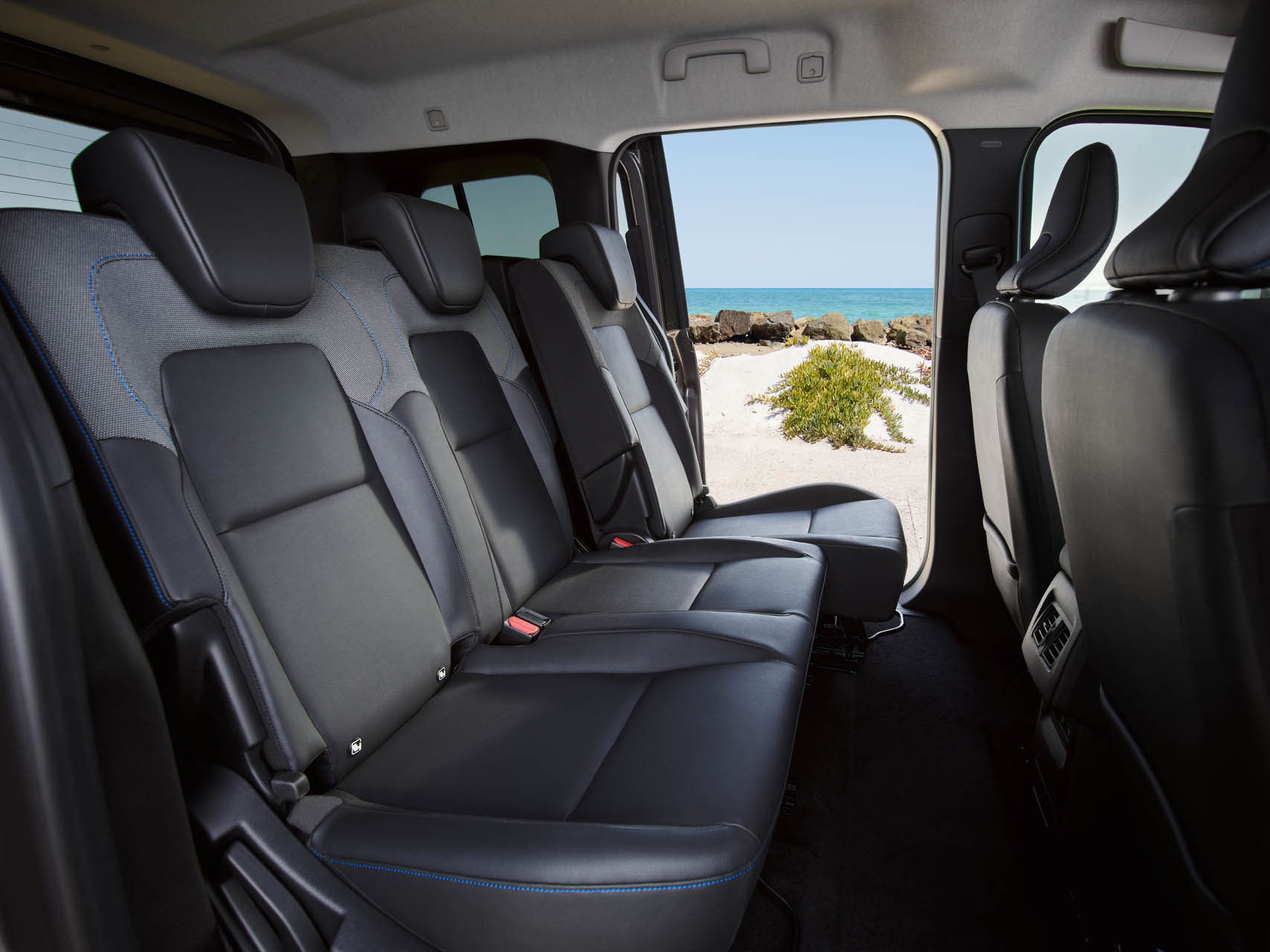 nissan townstar ev combi 06