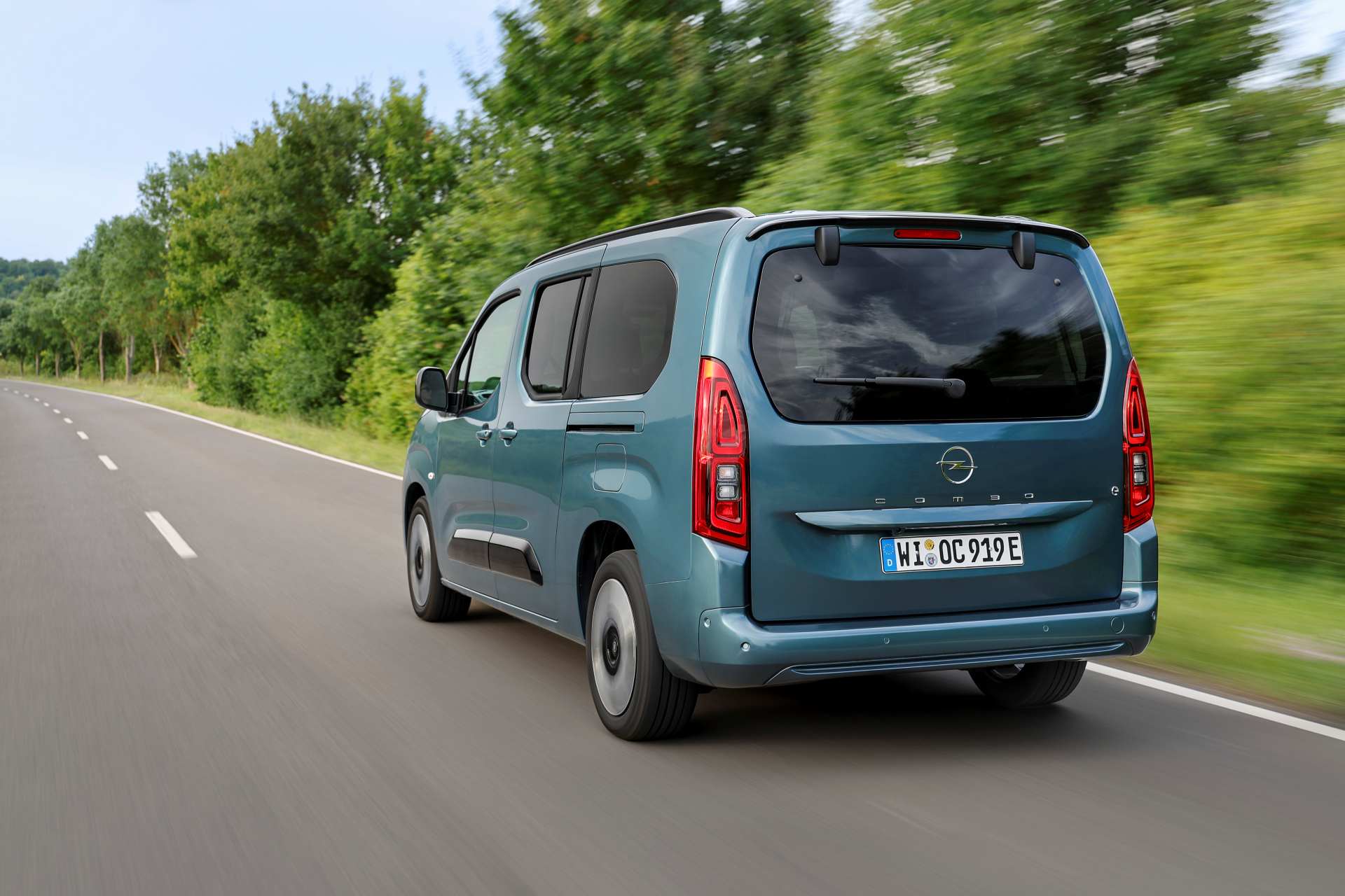 opel-combo-electric 01