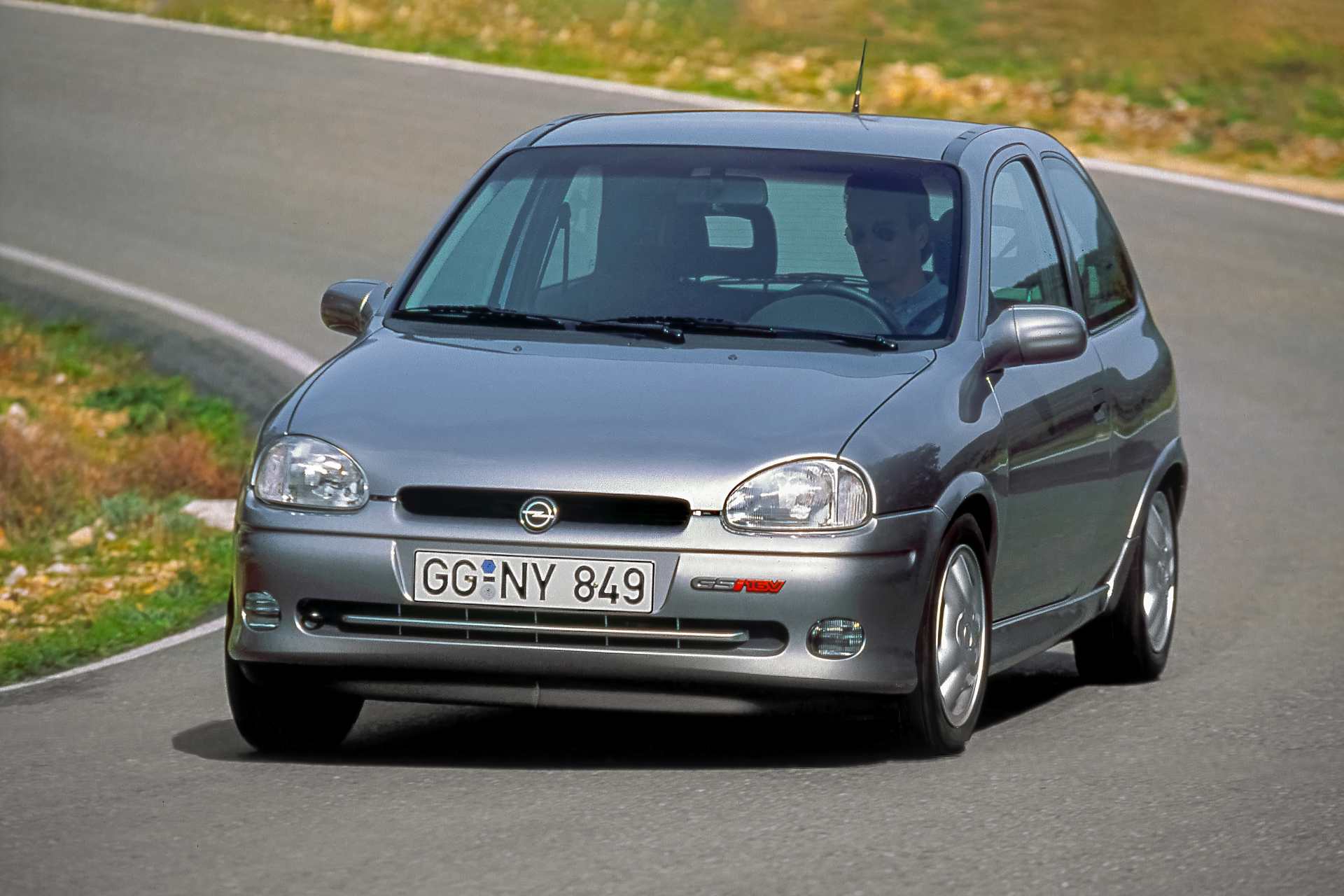 opel-corsa-b-gsi
