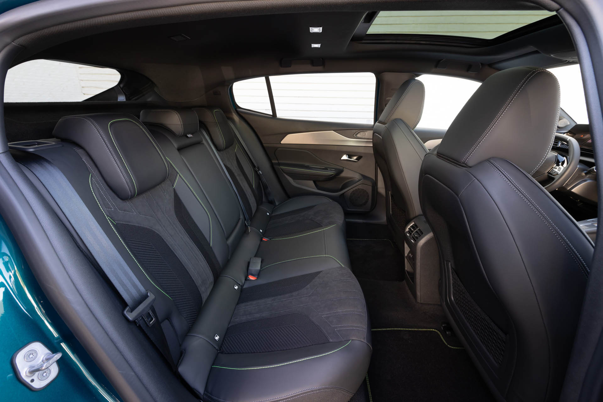 peugeot408phev-2023s