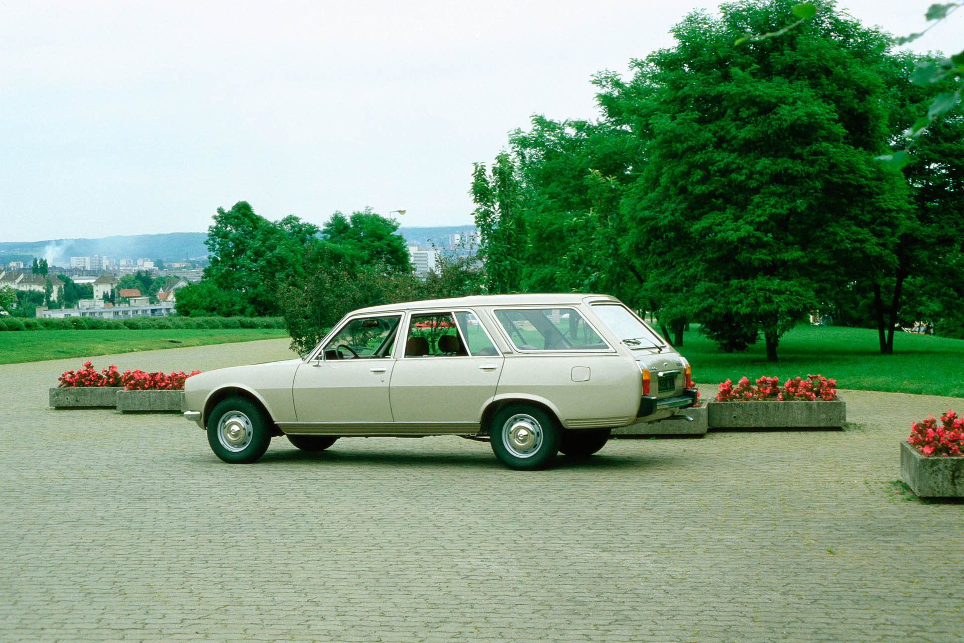 peugeot 504 FAMILIALE 1979