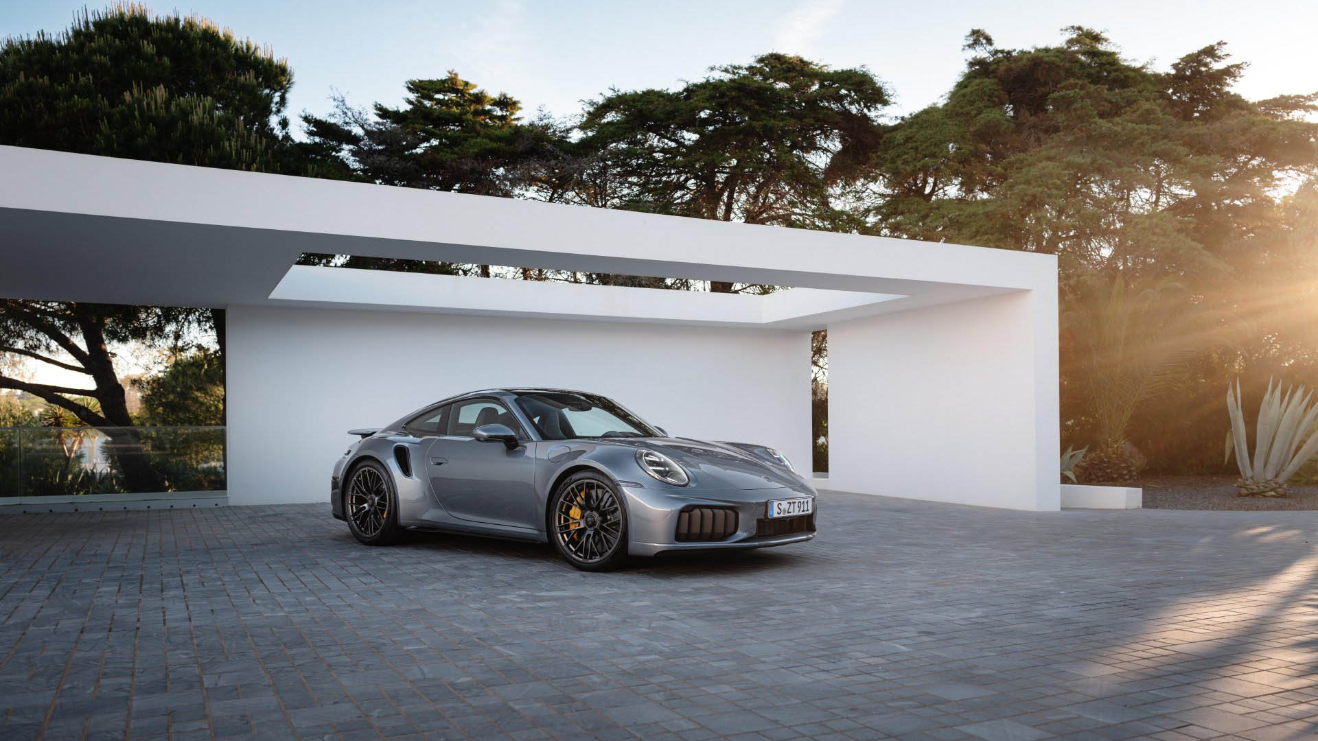 Porsche 911 Turbo S 2025 03
