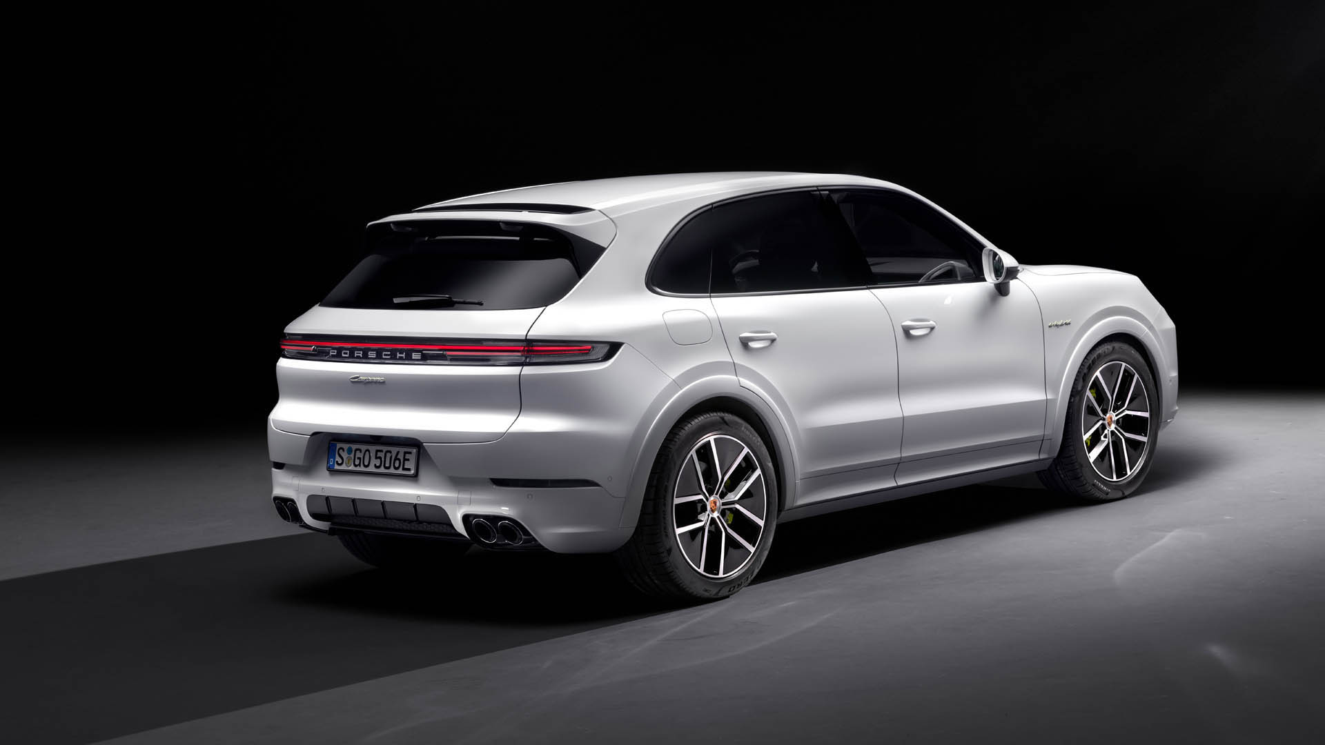 Porsche Cayenne E-Hybrid 2023 01