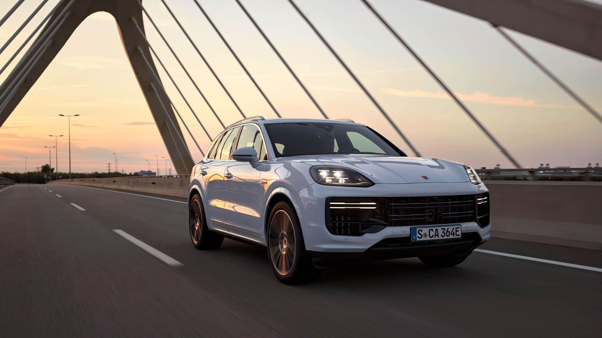 Porsche Cayenne Turbo E-HYbrid 02