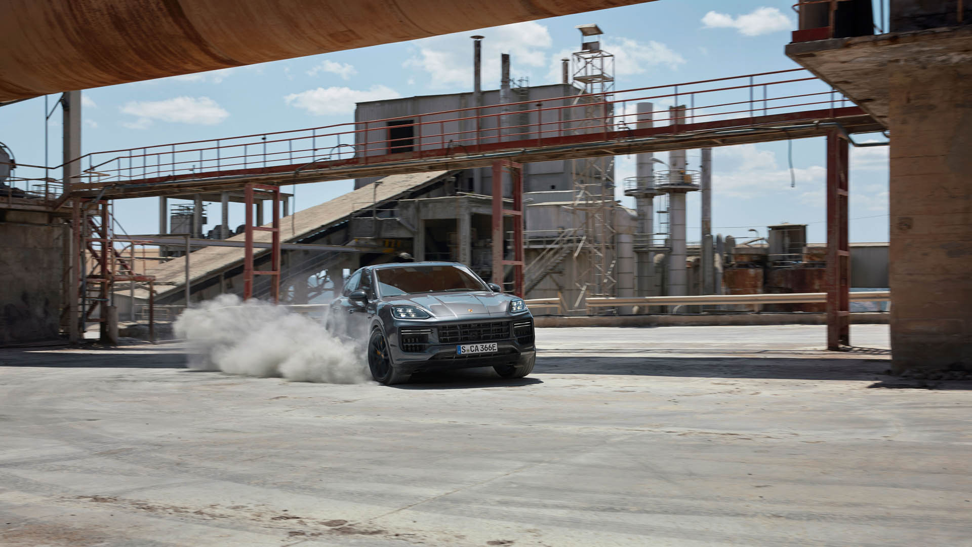 Porsche Cayenne Turbo E-HYbrid Coupe GT package 05