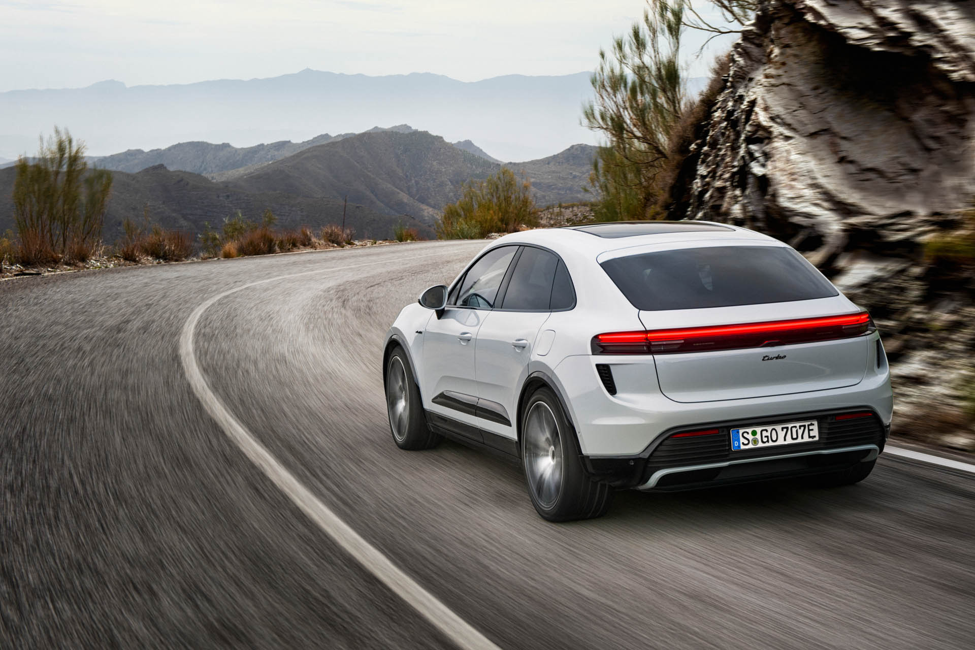 Porsche Macan 2024 02