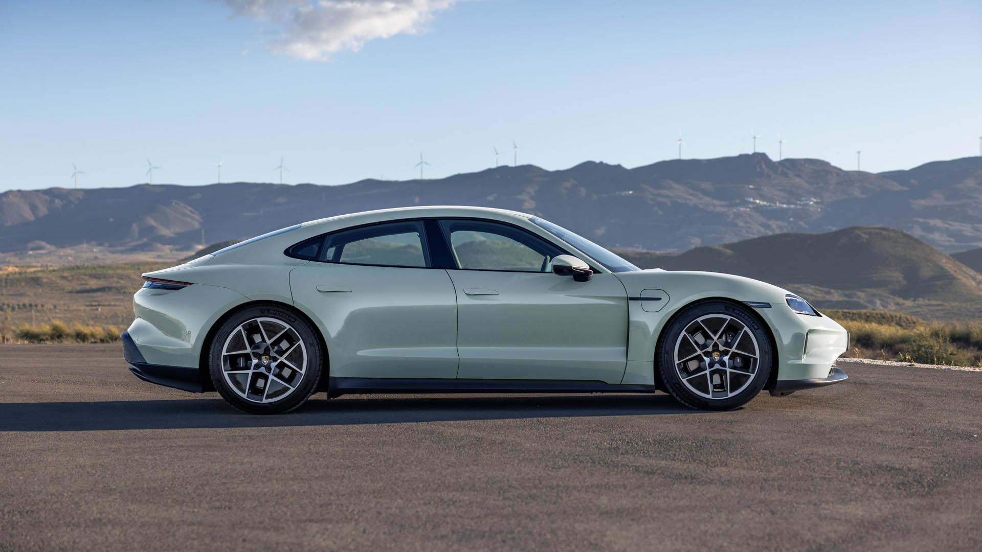 Porsche Taycan 2024 31