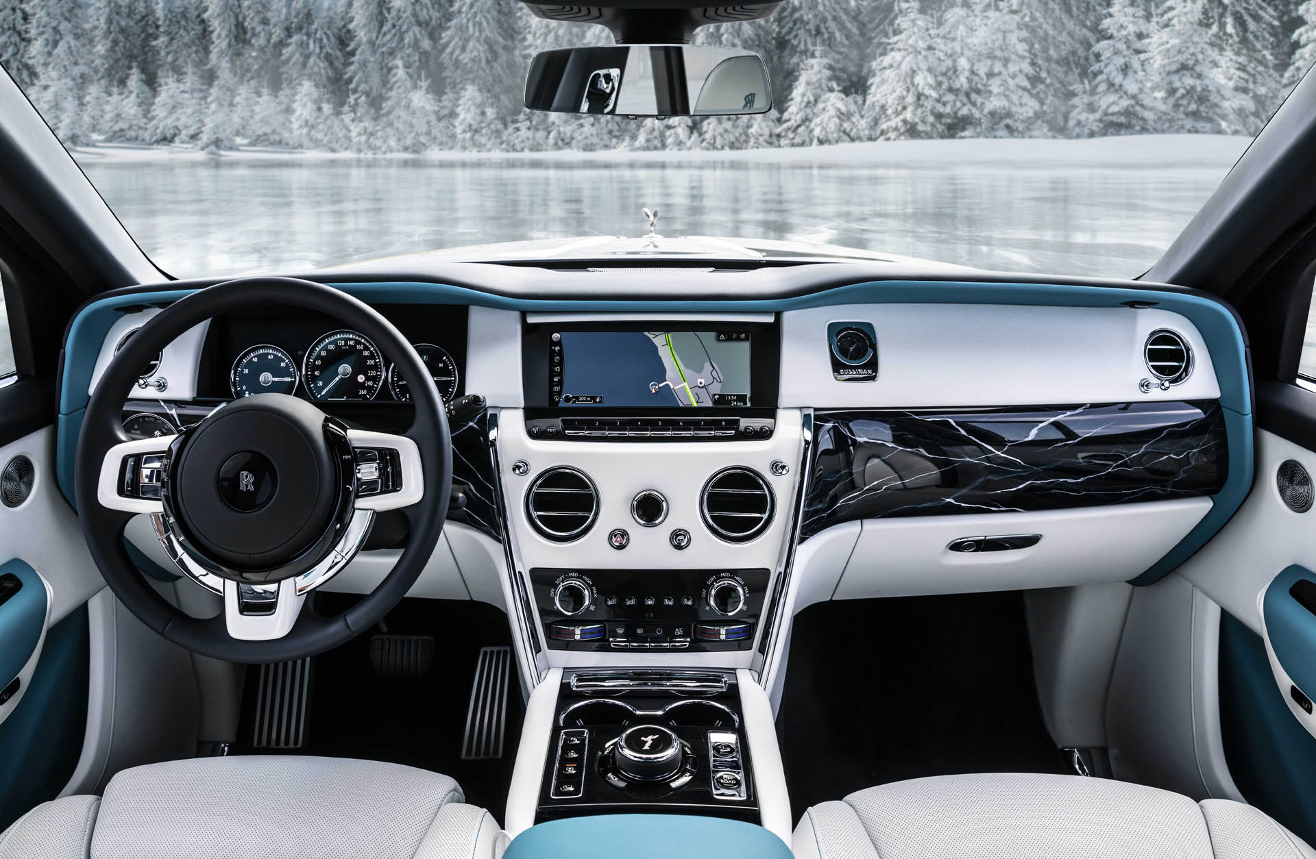 rollsroycecullinanfrozenlakes02
