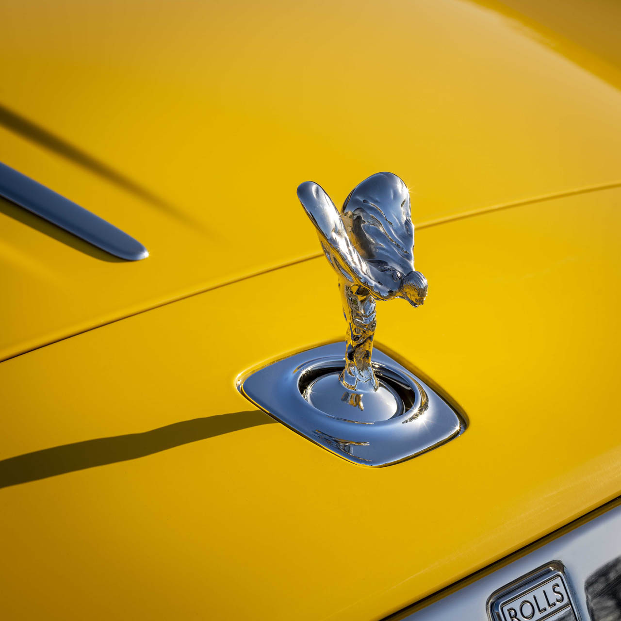 rollsroycefuxbrightyellowdawn03
