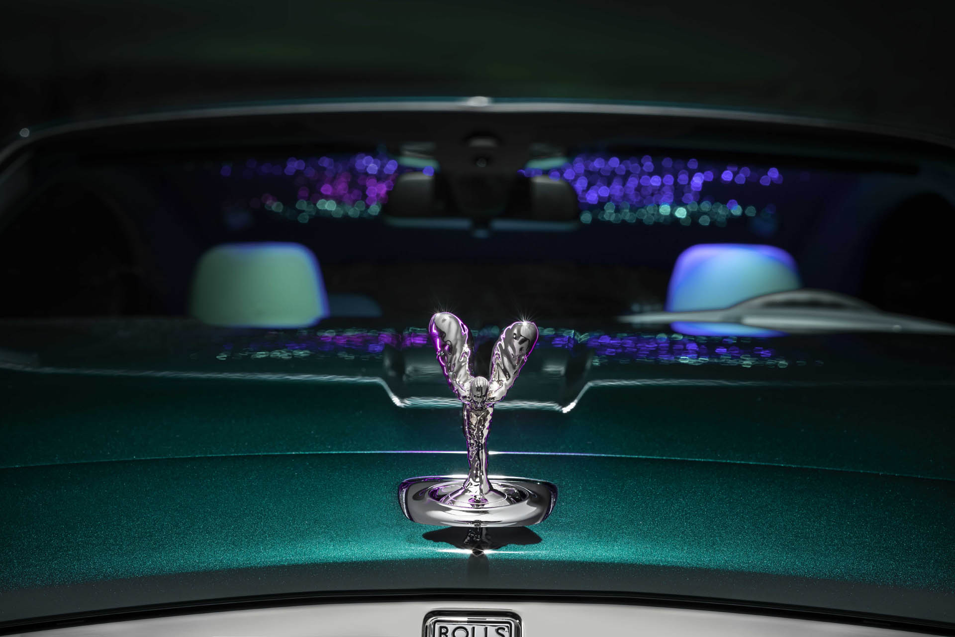 rollsroycephantomthesixelements