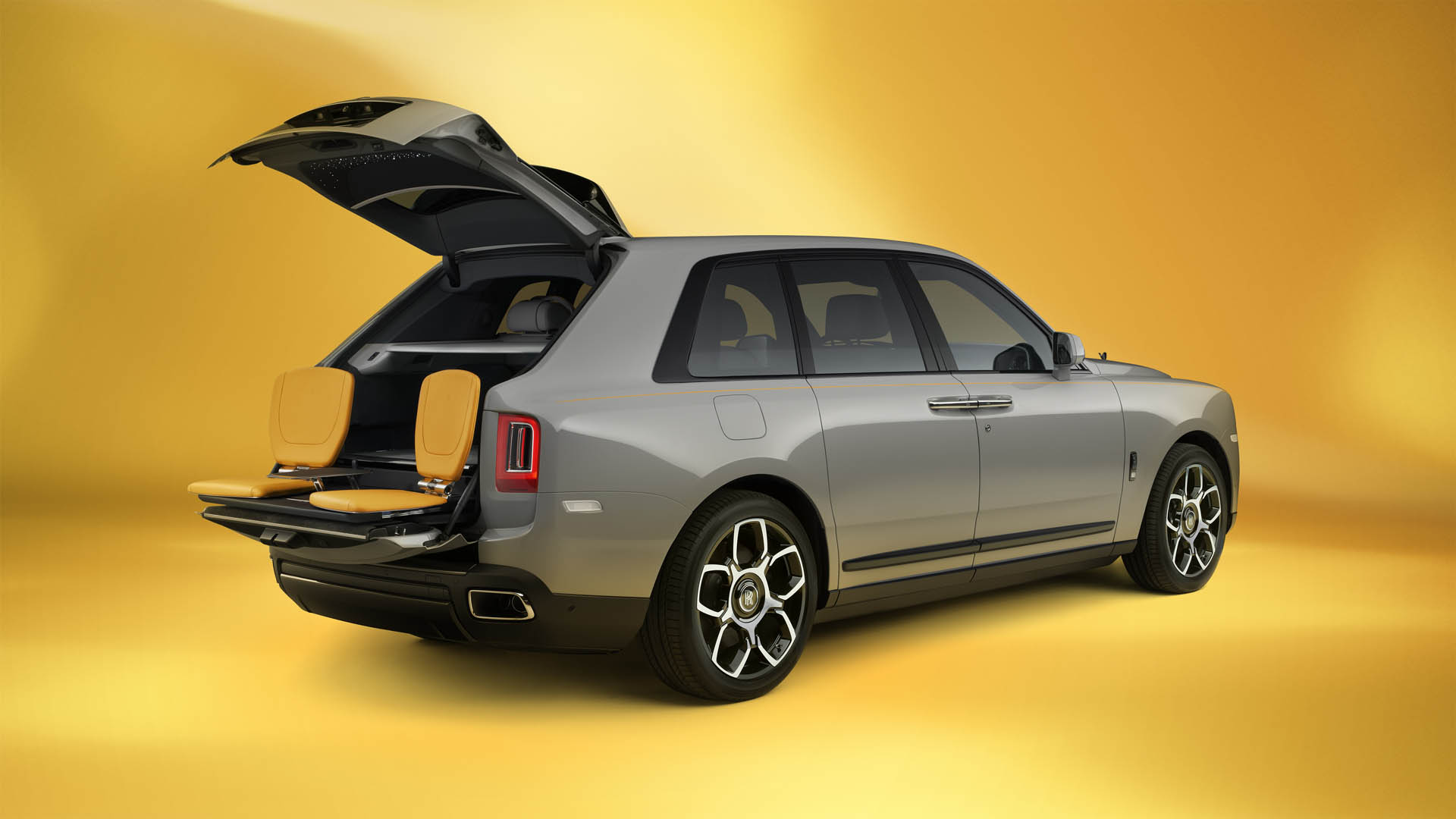 rollsroycecullinaninspiredbyfashionrebelletempestgrey02