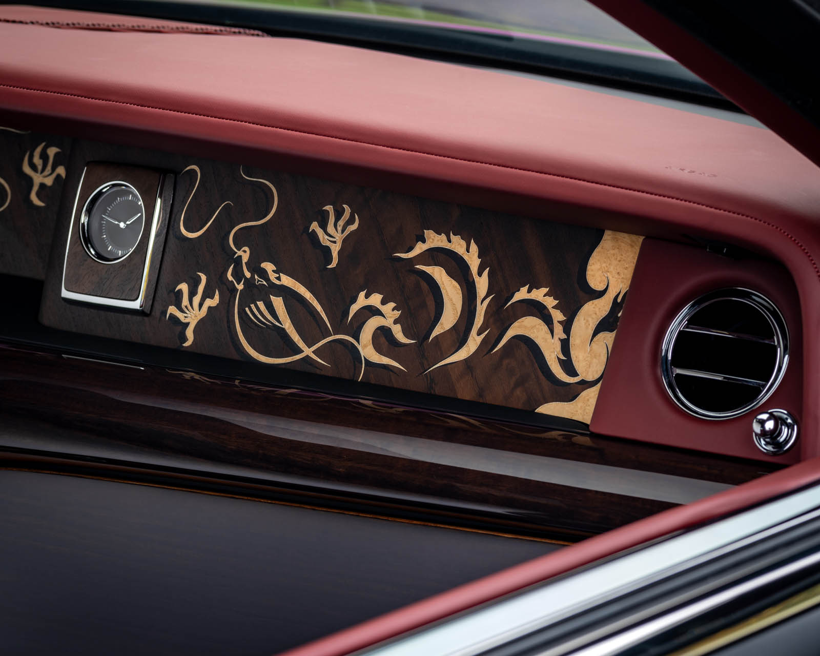 rolls-royce phantom dragon 03