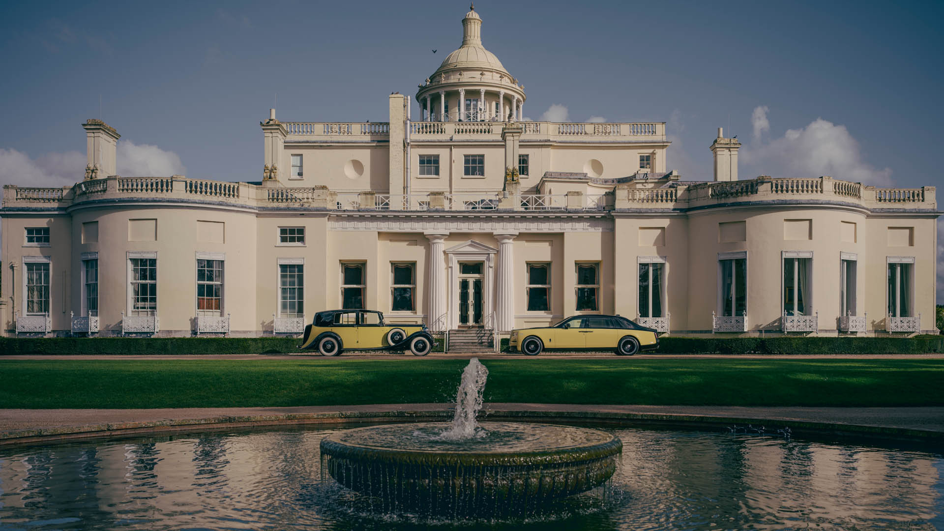 rolls-royce phantom goldfinger 19