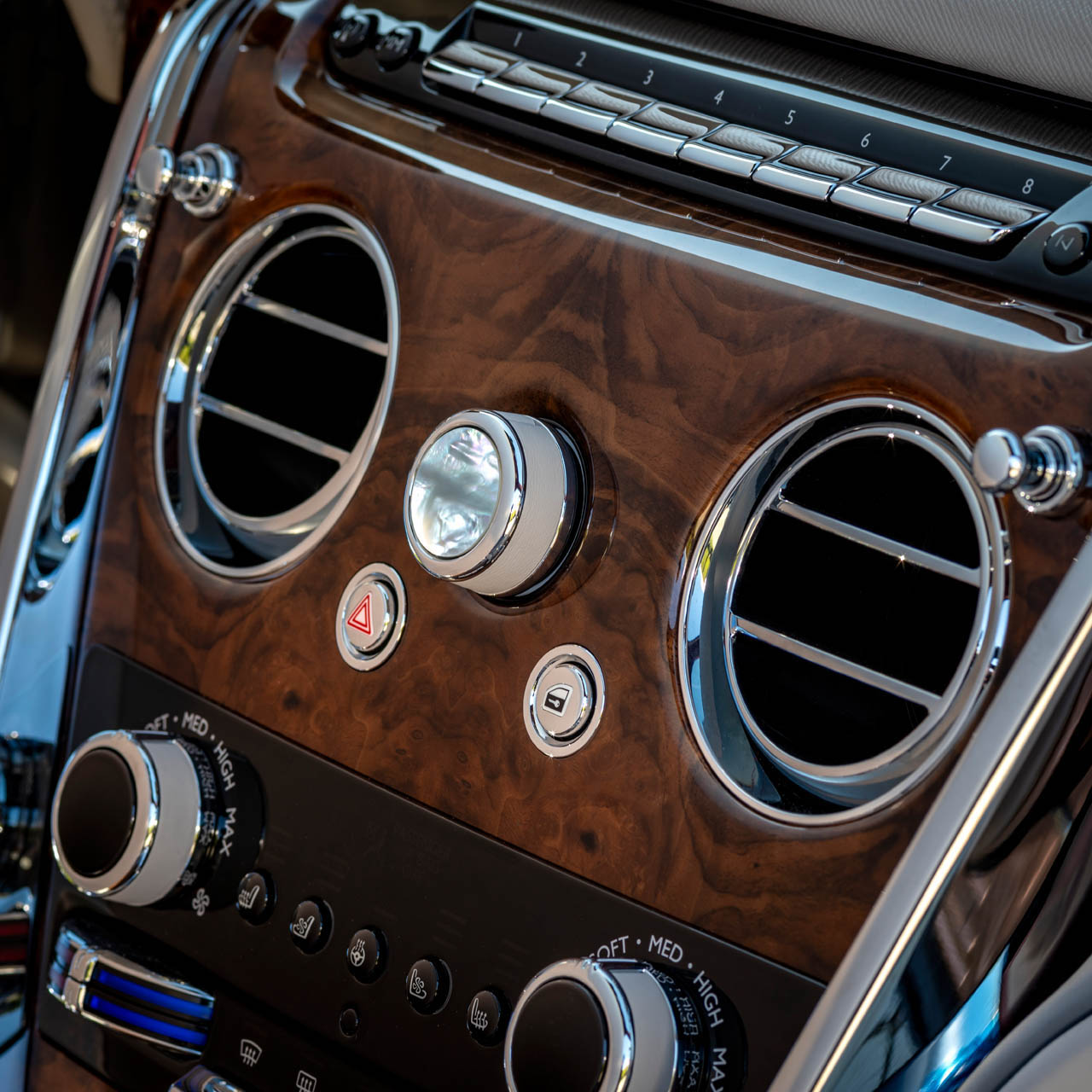 Rolls-Royce The Pearl Cullinan 10