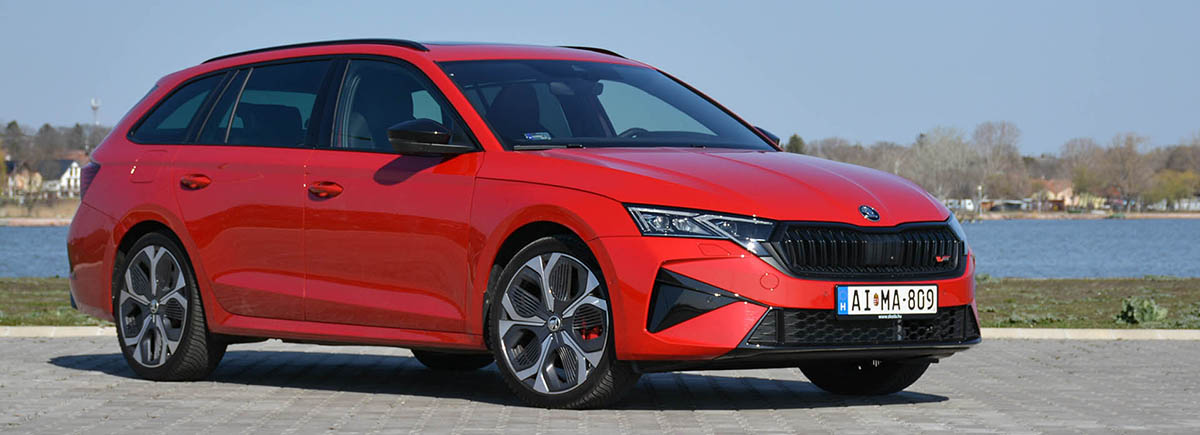 Skoda Octavia RS 2025 nyito