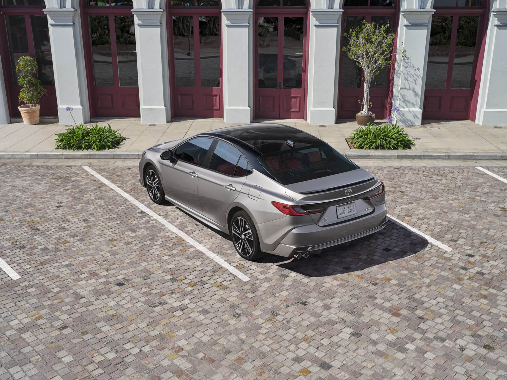 Toyota Camry 2025 06