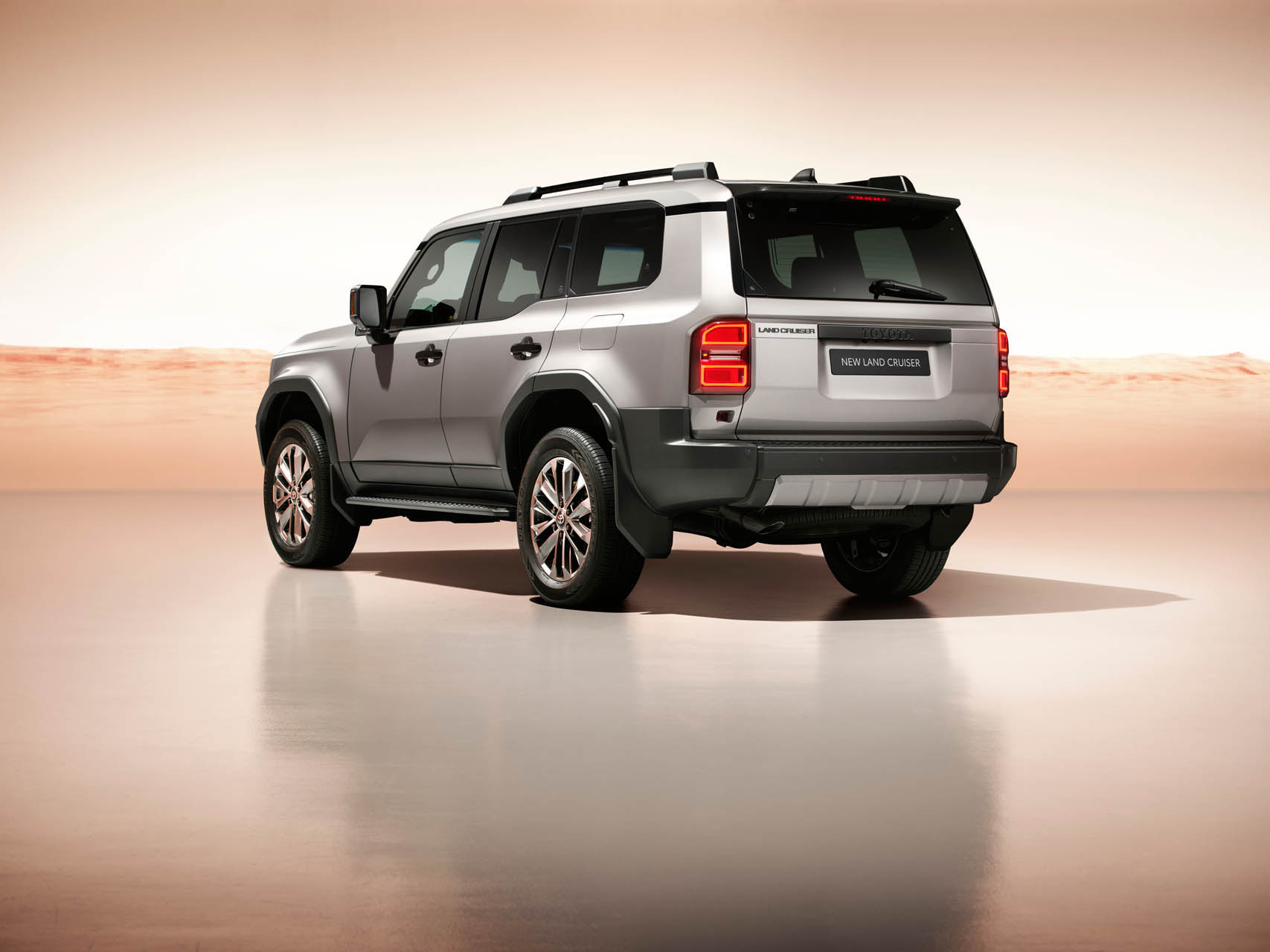 toyota land cruiser 2024 02