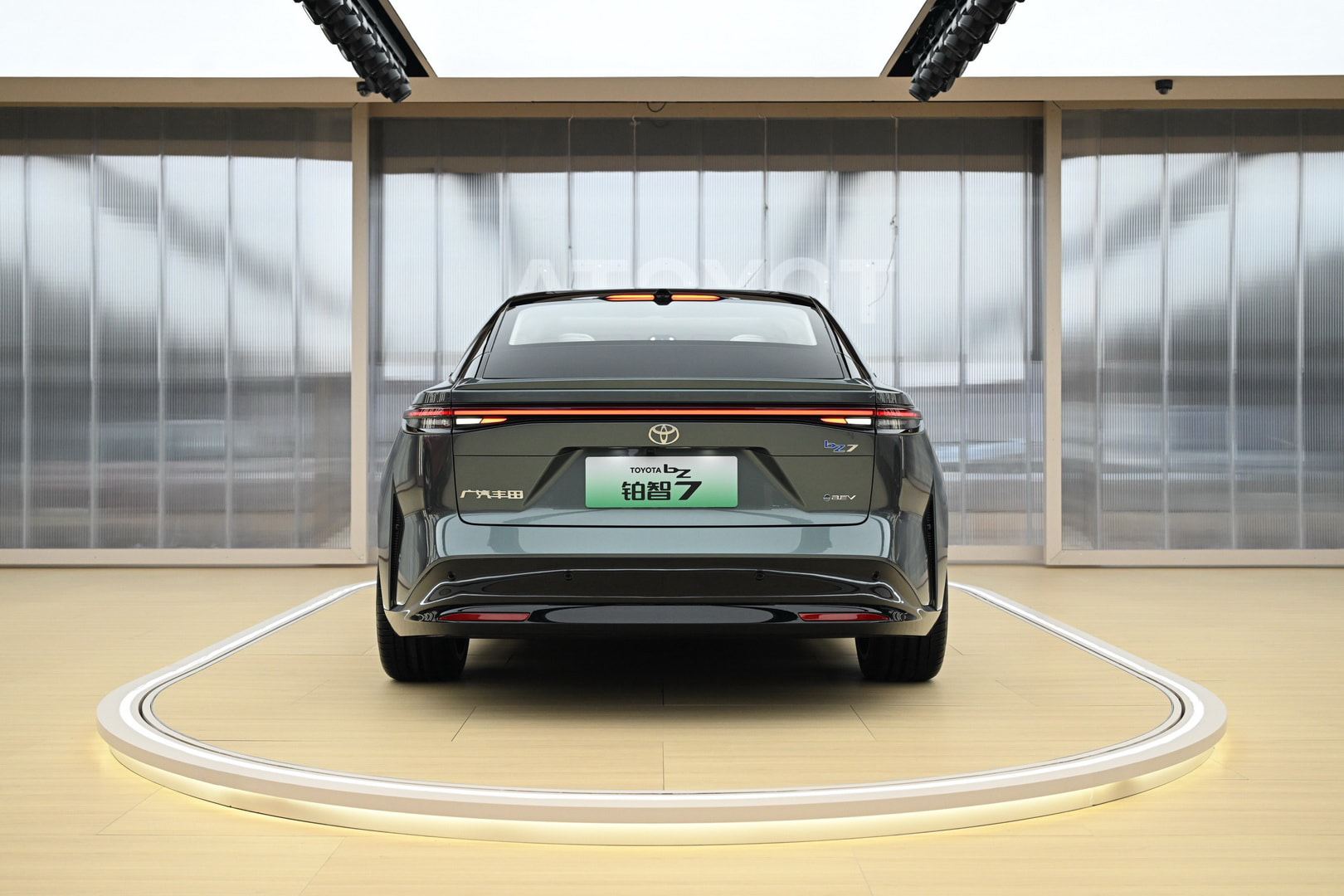 toyota-bz7 9