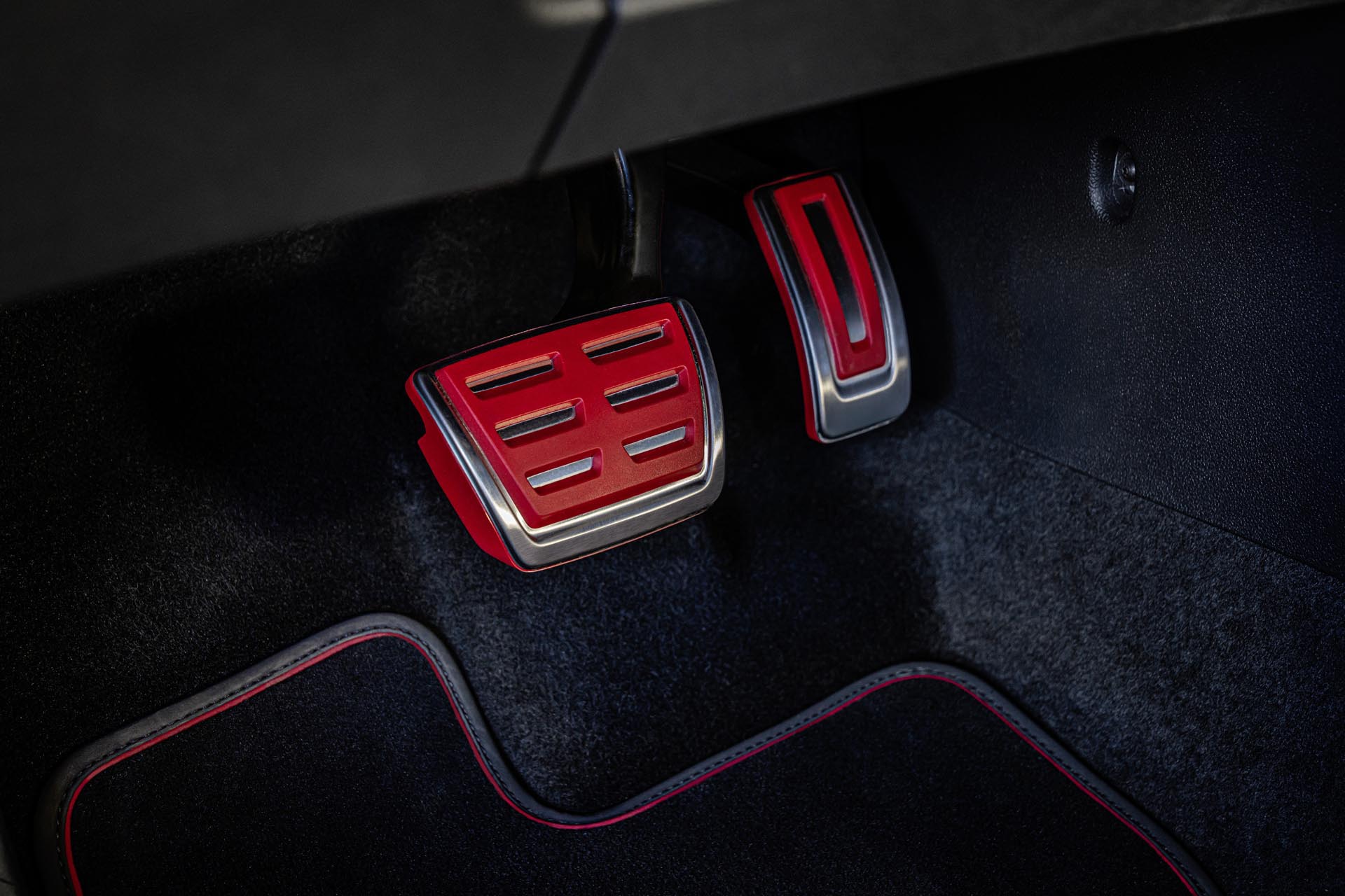 Volkswagen Golf GTI 50 EDITION16
