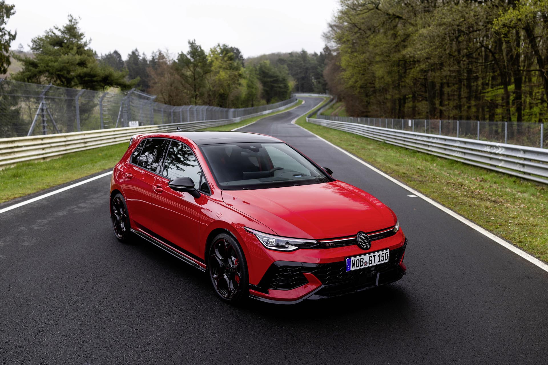 Volkswagen Golf GTI 50 EDITION56
