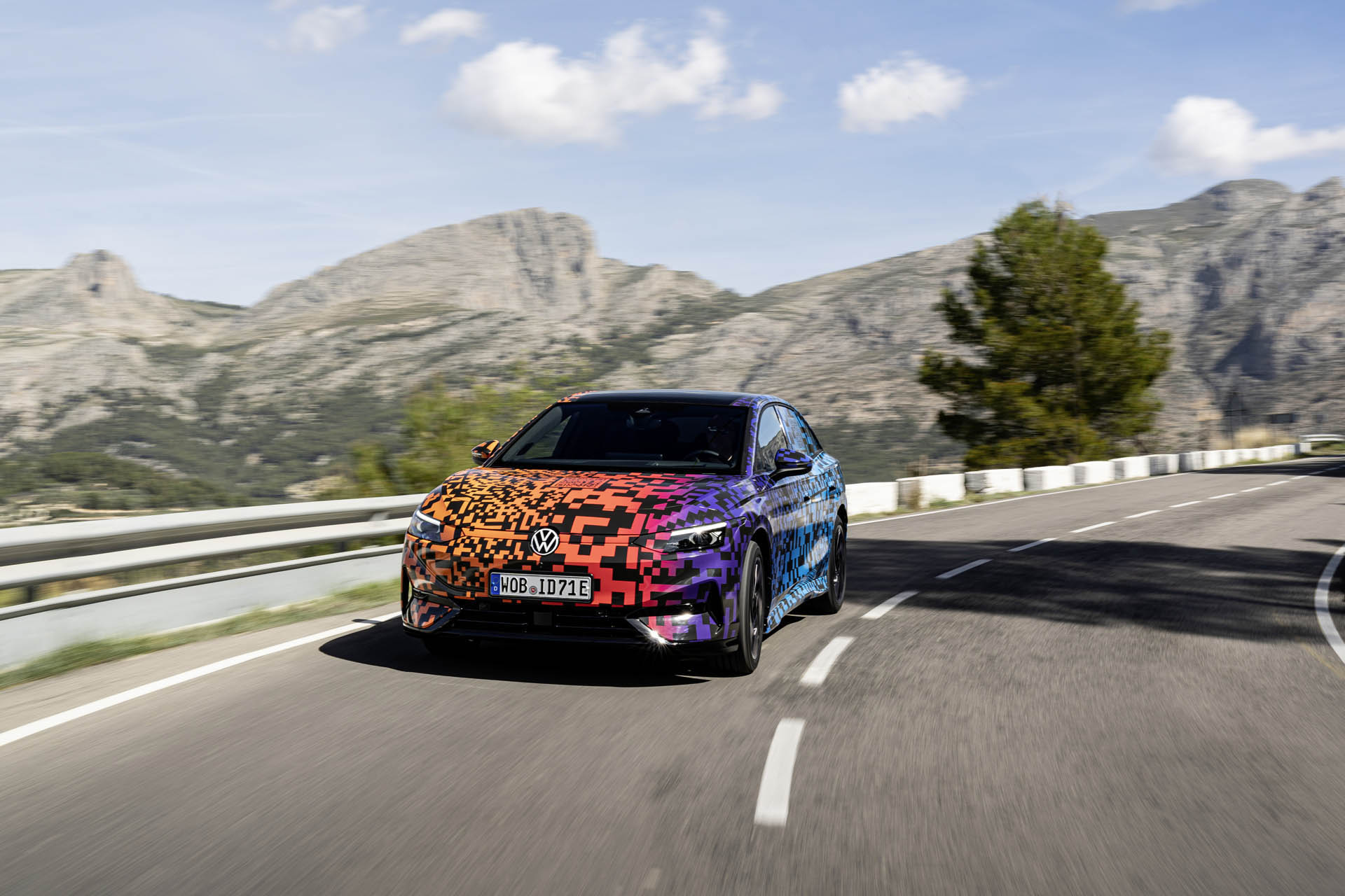 volkswagenid7camouflage38
