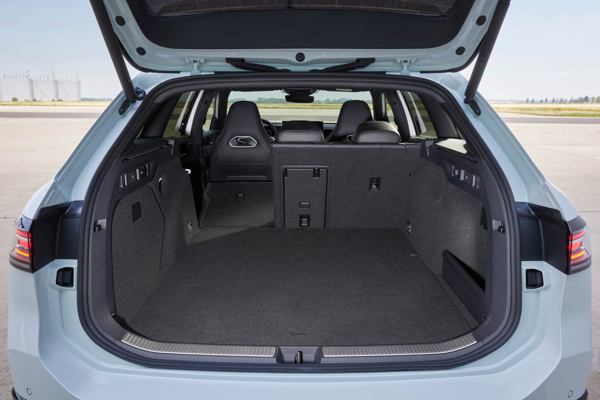Volkswagen Passat Variant 2023 37