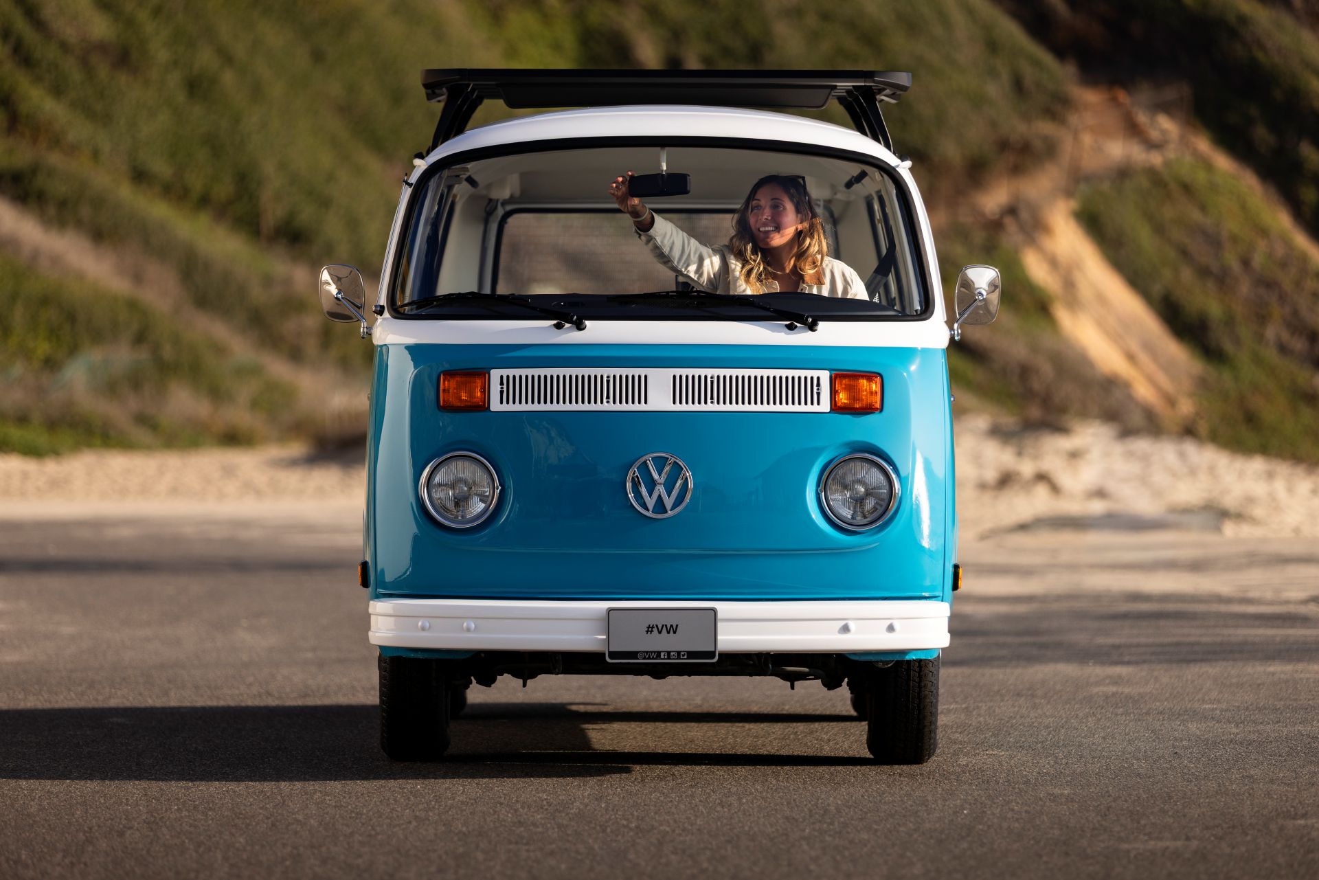 1977-Volkswagen Bus-Azul-More Than Productions-4236