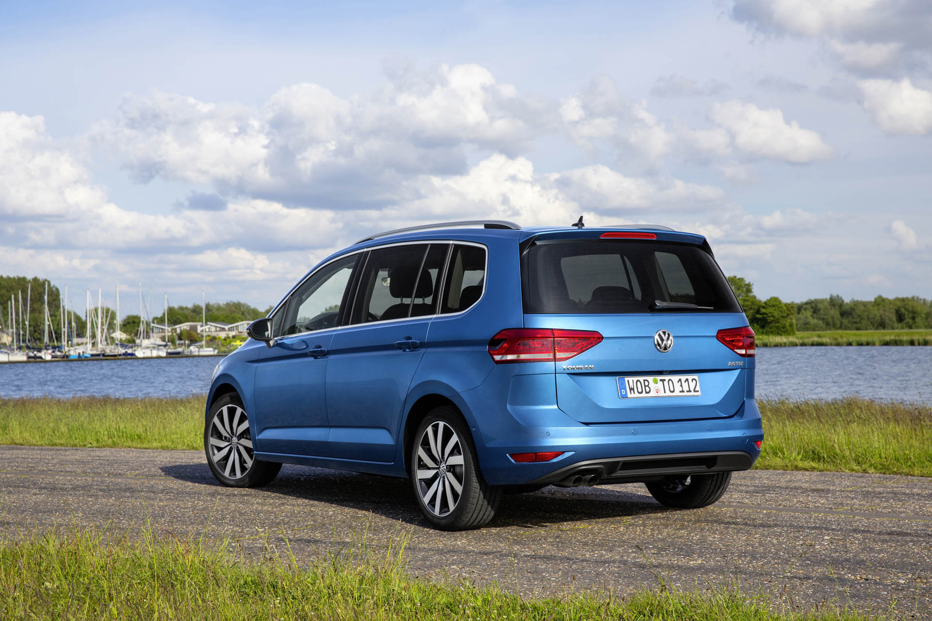Volkswagen Touran - 20 eves 04