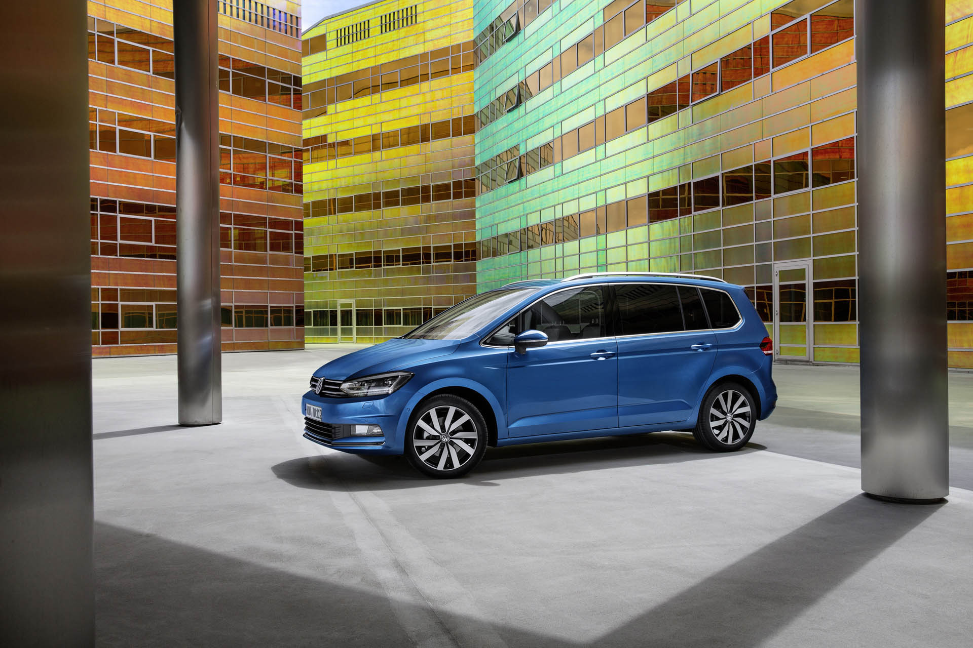 Volkswagen Touran - 20 eves 08