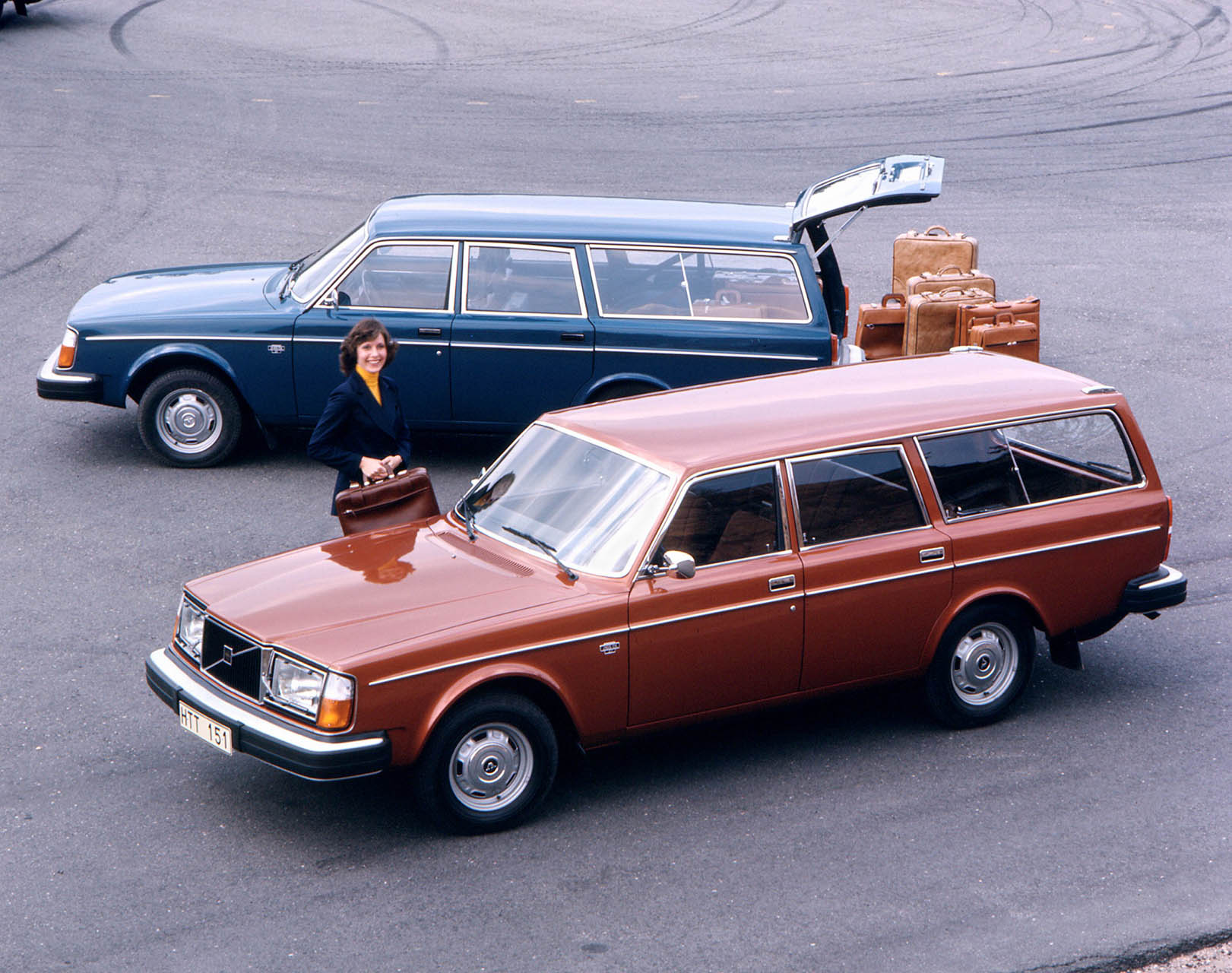 6001 Volvo 245