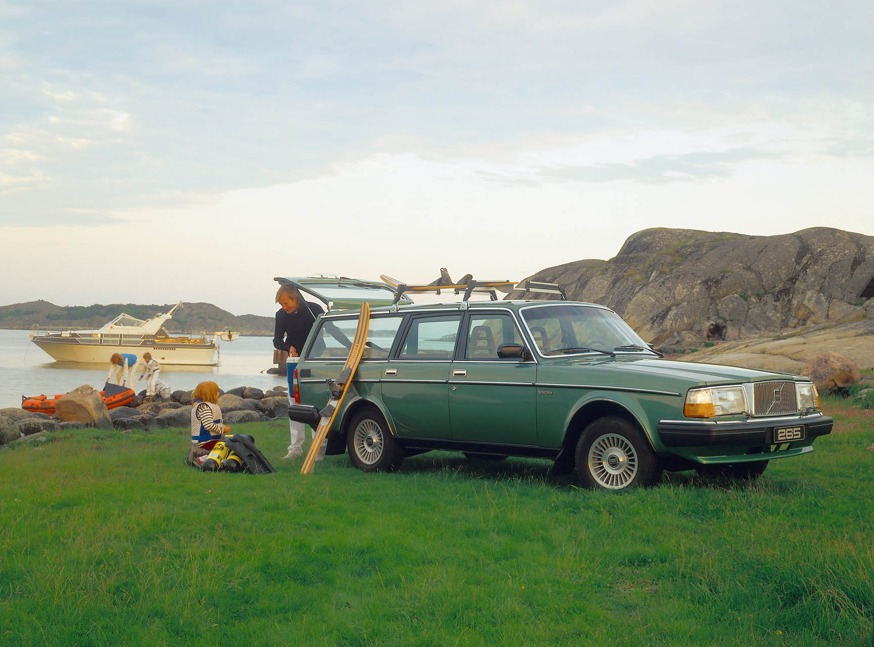 6124 Volvo 265 GLE