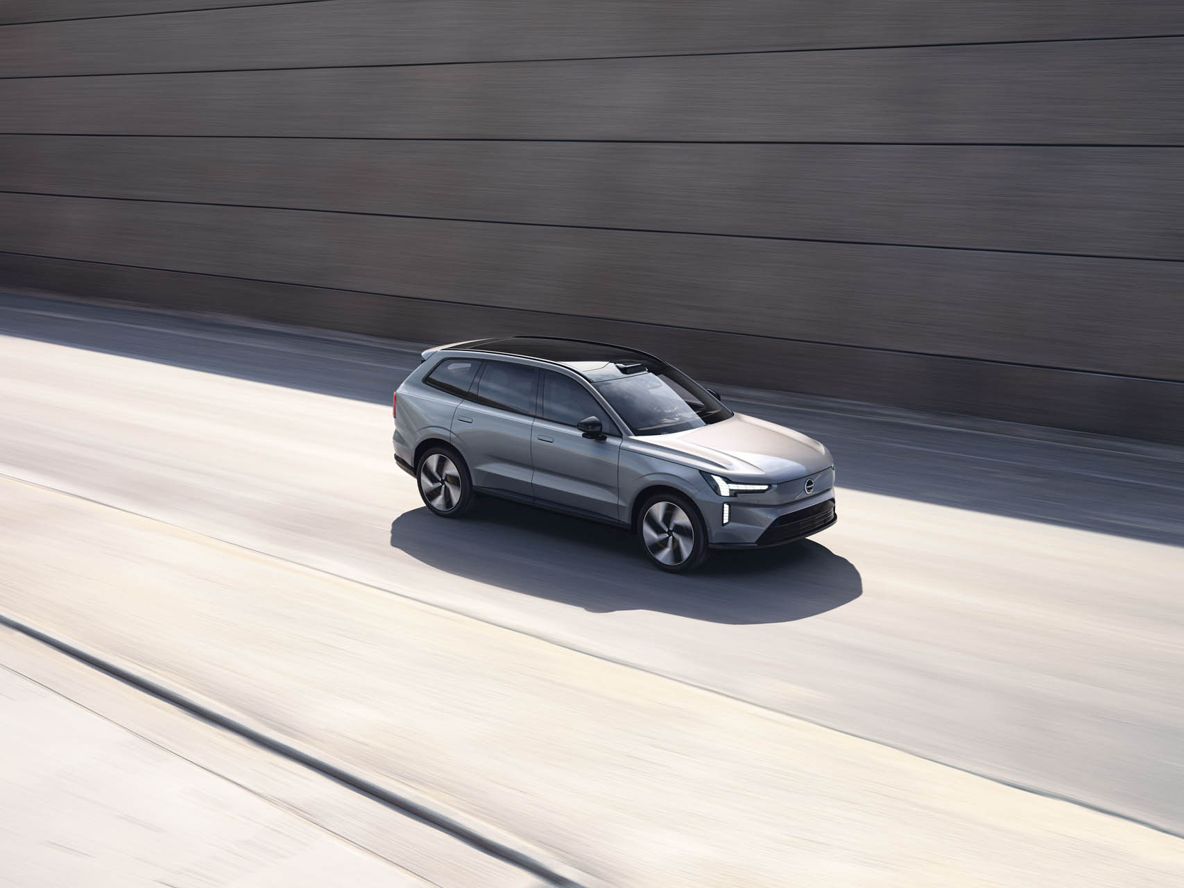 Volvo EX90 14
