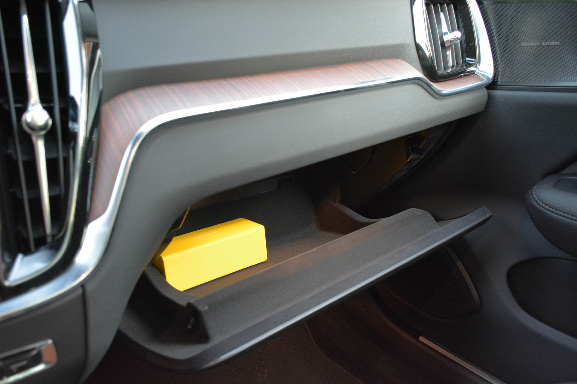 volvov60crosscountryd4awd17