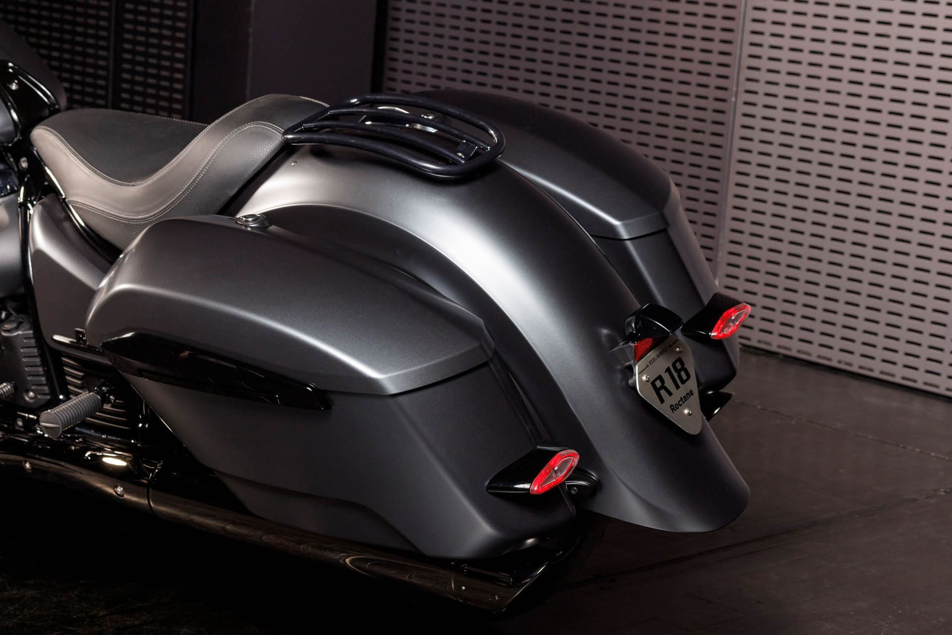 bmw r18 roctane 23