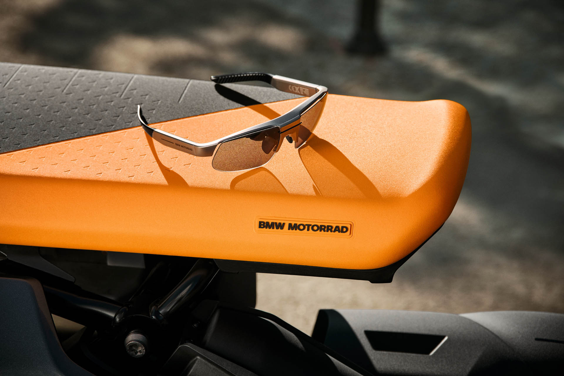bmw-motorrad-connectedRide-smartglasses 04