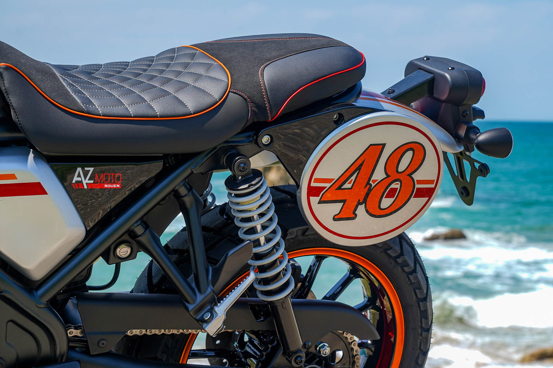 478629 Wheels and Waves - Bik Ink