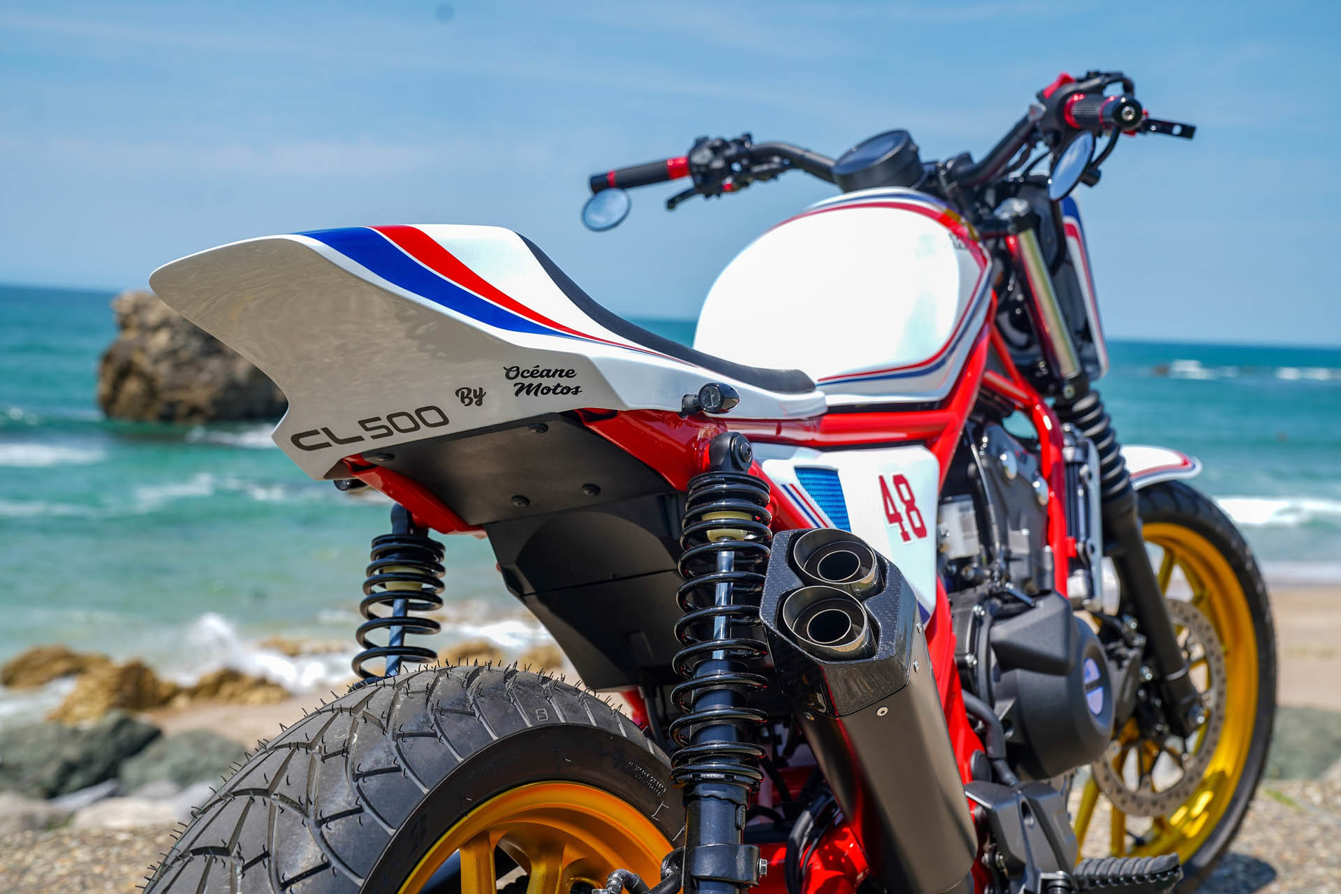 478812 Wheels and Waves - Oceans Track