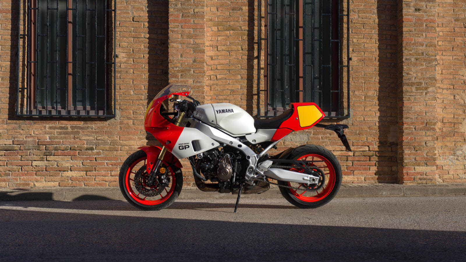 Yamaha XSR900 GP 2024 28
